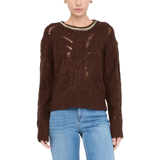 Liu Jo Weißer, langärmeliger Strickpullover mit Strasssteinen und braunen Zopfmustern