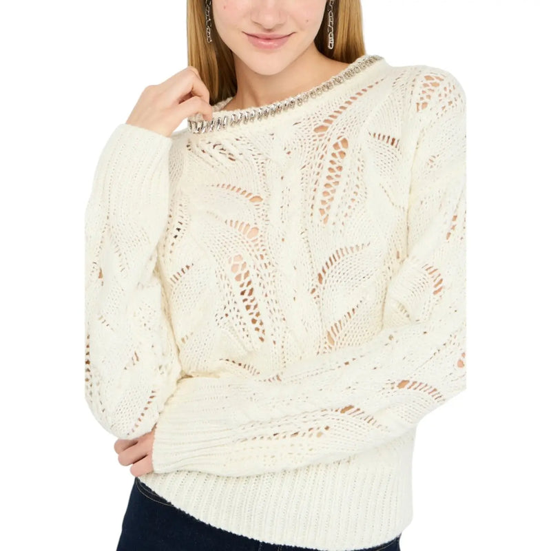 Liu Jo Weißer, langärmeliger Strass-Strickpullover in Creme mit aufwendigen Spitzenmustern und silbernem Kettenbesatz am Ausschnitt