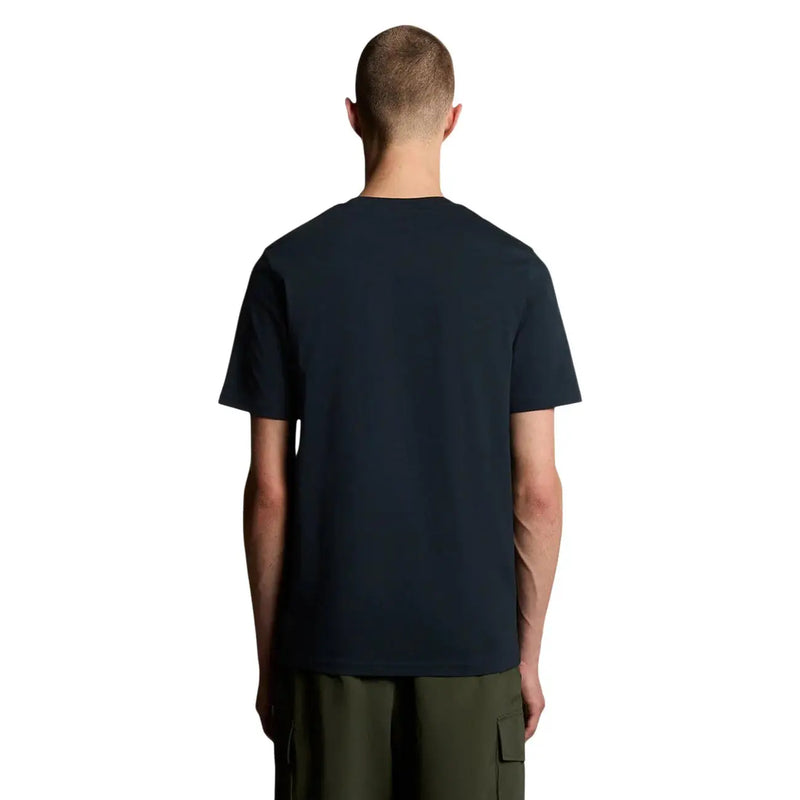 Schwarzes Kurzarmshirt mit Rundhalsausschnitt t-shirt aus Baumwolle von Lyle und Scott, entworfen für Herren-Freizeitkleidung