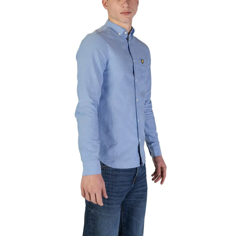 Hellblaues Herrenhemd von Lyle and Scott aus Baumwolle in klassischer Passform mit kleinem gelben Vogellogo auf der Brust