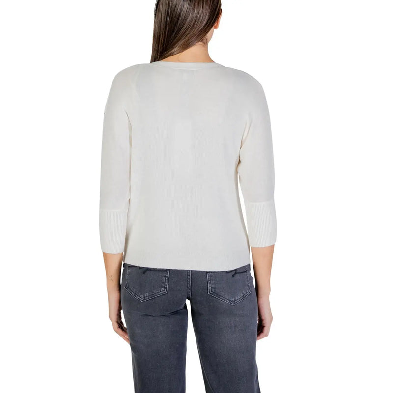 Morgan De Toi Beigefarbene Damen-Strickjacke mit Knöpfen, weichem elfenbeinfarbenem Strickstoff und dreiviertellangen Rippbündchen