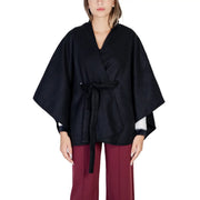 Schwarzer Wollumhang mit Gürtel in der Taille und Fransen an den Ärmelbündchen von Morgan De Toi aus Polyester für Damen