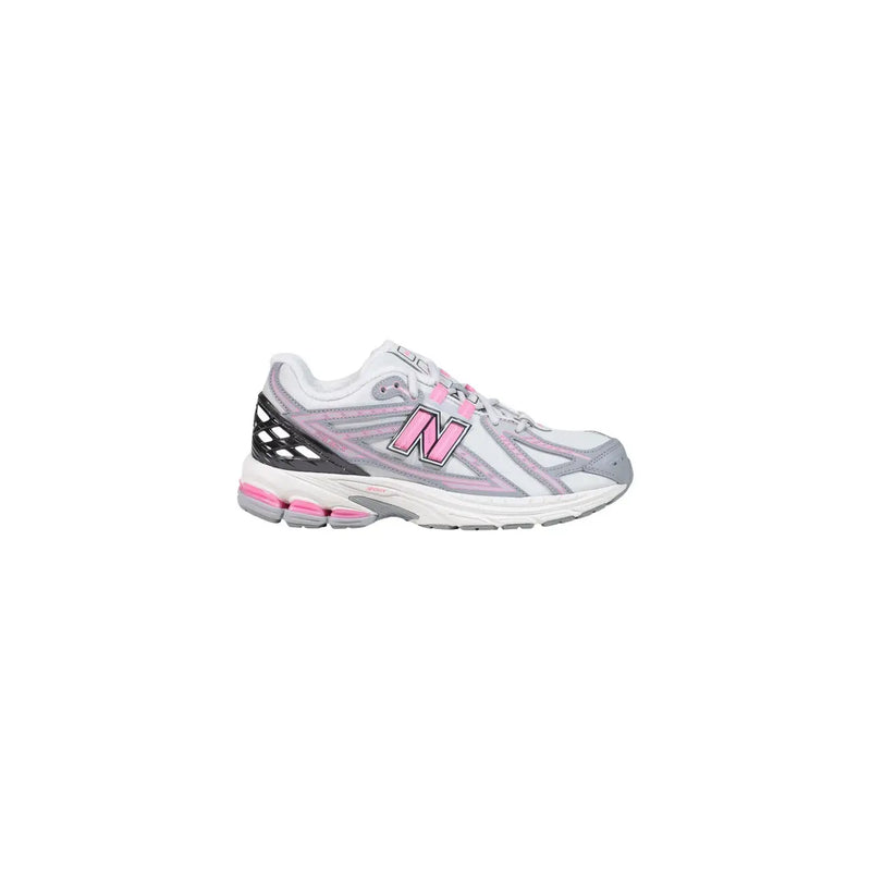 New Balance Graue Damen-Skate-Sneaker aus Textil zum Hineinschlüpfen mit weißem und rosa Laufschuhdesign und grauen Akzenten