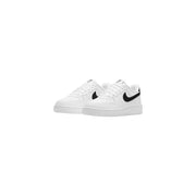 Nike Weiße Damen-Sneaker Air Force 1 Low aus Leder mit schwarzen Swooshes und perforiertem Leder-Obermaterial