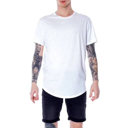 Only & Söhne Herren-T-Shirt aus weißer Baumwolle mit Rundhalsausschnitt und leicht abgerundetem Saum im minimalistischen Stil