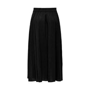 Schwarzer Satin-Midirock mit hohem Gummibund und dezenten vertikalen Falten von Only Lässige Sommerbekleidung für Damen