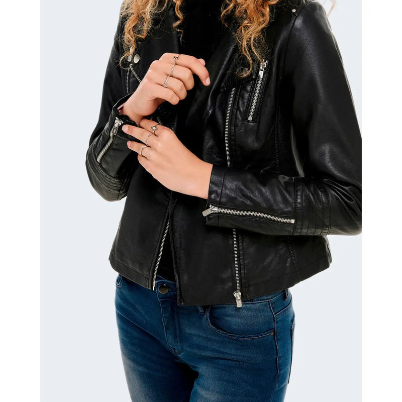 Only Schwarzer Damen-Blazer im Biker-Stil aus Kunstleder mit Reißverschluss, silbernen Reißverschlüssen und dezenten Ziernähten