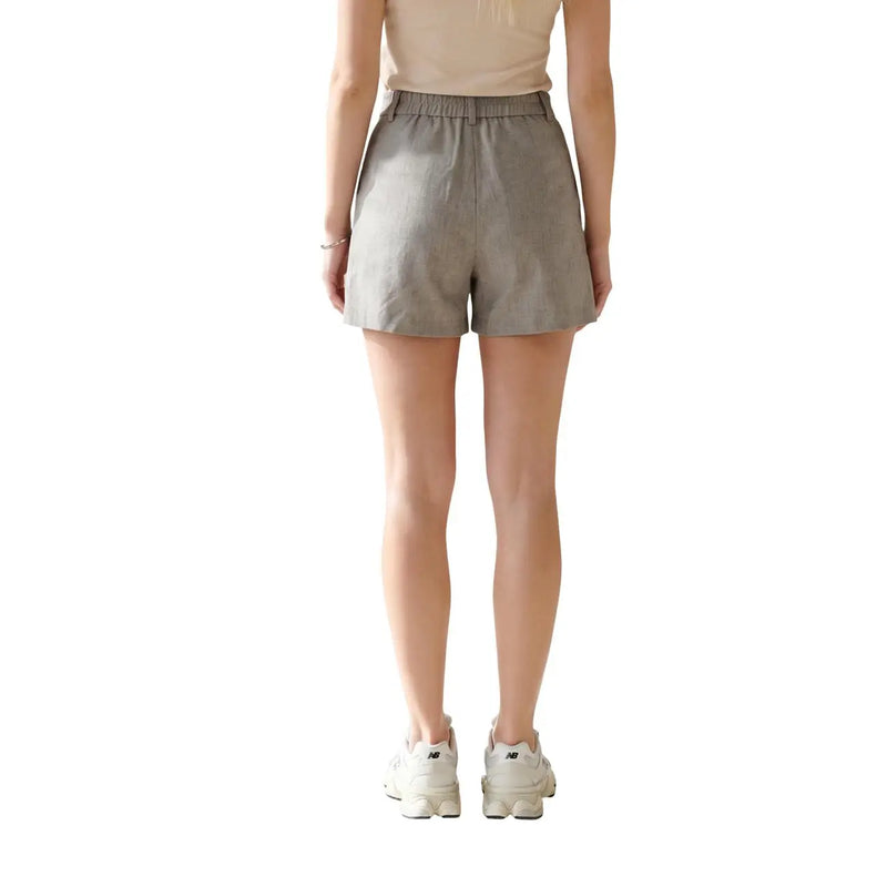 Only Graue, taillierte Damen-Shorts aus Polyester in Beige mit hohem Bund, elastischem Bund und minimalistischem Stil