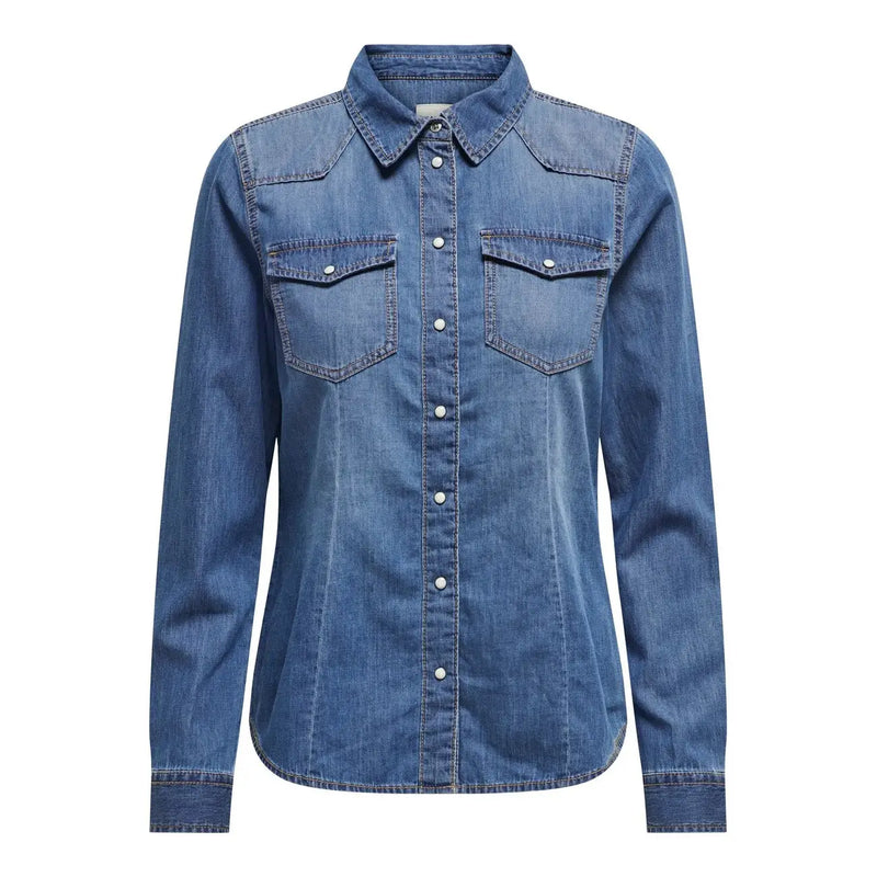 Langes, blaues Jeanshemd aus Baumwolle für Damen mit zwei Brusttaschen und silbernen Knöpfen, Artikelnummer 15315185