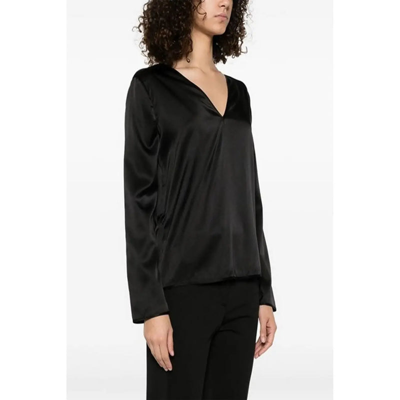 Pinko Schwarze Damenbluse aus Satin mit V-Ausschnitt und langen Ärmeln.