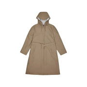 Beigefarbener Trenchcoat aus Polyester mit Kapuze, weißem Innenfutter und passendem Gürtel aus der Rains Damen-Blazer-Kollektion.