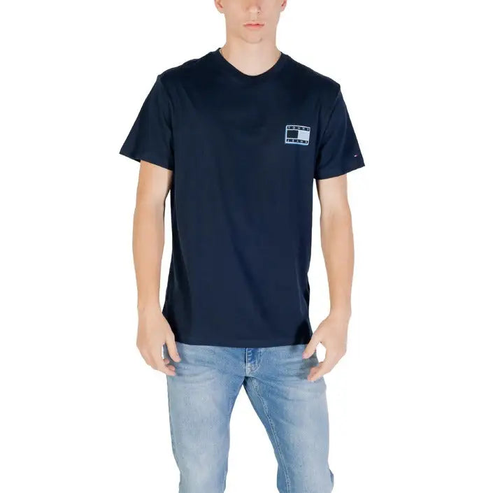 Navy blue Tommy Hilfiger T shirt with square logo shown in product listing