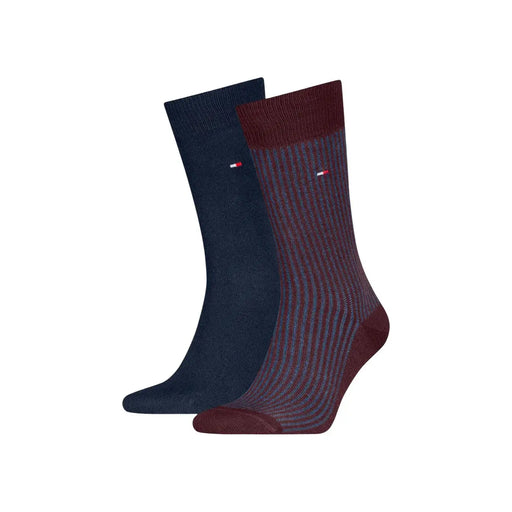 Ein Paar Tommy Hilfiger Herren-Socken mit marineblauen und bordeauxroten Streifen aus einem Baumwollmischgewebe (2er-Pack)