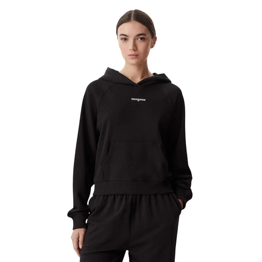Tommy Hilfiger Schwarzes Damen-Sweatshirt aus Bio-Baumwolle mit dezentem weißen Logo und gerippten Bündchen und Saum.