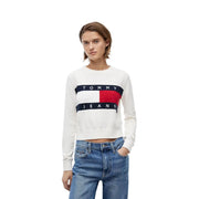 Weißes Tommy-Jeans-Sweatshirt mit auffälligem rot-weiß-blauem Logo aus Bio-Baumwolle für Damen. Tommy Hilfiger