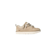 Beigefarbene Ugg-Sneaker aus Wildleder für Damen mit seitlichem Mesh-Einsatz und Klettverschlüssen für bequemen Freizeitlook