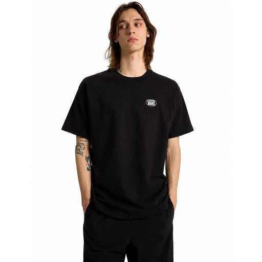 Schwarzes Vans Herren-T-Shirt aus Baumwolle mit kurzen Ärmeln und kleinem weißen ovalen Logo auf der linken Brust, Rundhalsausschnitt