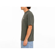 Vans Herren-T-Shirt aus Baumwolle in Olivgrün mit Rundhalsausschnitt und kleinem weißen Logo auf der linken Brust