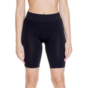 Vero Moda Schwarze, hochgeschnittene Damen-Radlerhose aus Nylon mit glattem Stretchmaterial und geripptem Bund zum Hineinschlüpfen.