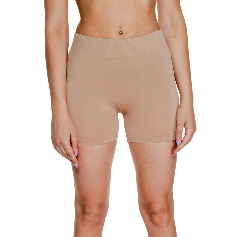 Beigefarbene, nahtlose Shorts mit hohem Bund und geripptem Bund aus Polyamid und Elastan von Vero Moda schwarze Damenshorts